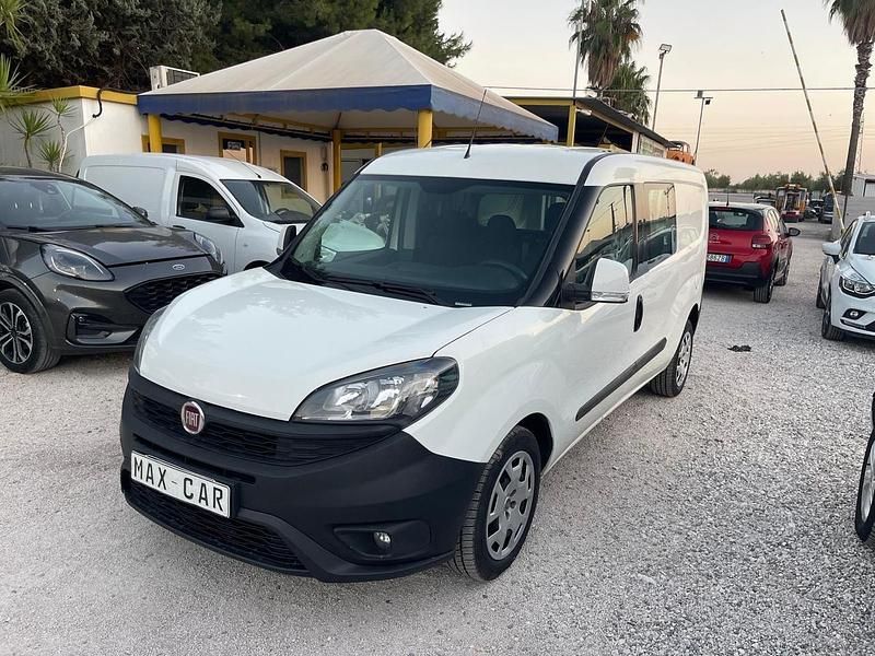 Bianco Usata 2019 Fiat Doblò Monovolume | 9499 € (Super prezzo) - Immagine 1/4