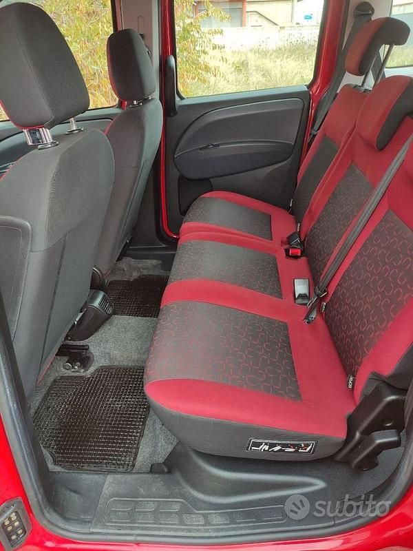 Usata Fiat Doblò Dynamic 120 CV (88 kW) 2012 Rosso Monovolume