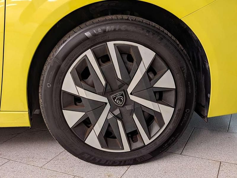 Usata Peugeot 208 Active 101 CV (74 kW) 2024 Other Utilitaria