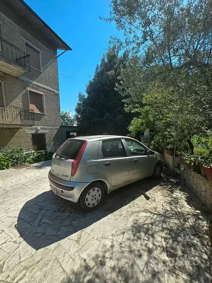 Usata Fiat Punto 60 CV (44 kW) 2001 Grigio Utilitaria