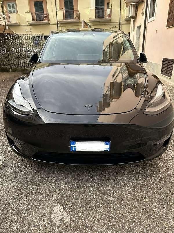 Usata Tesla Model Y Long Range AWD 378 kW (514 CV) 2023 Nero SUV