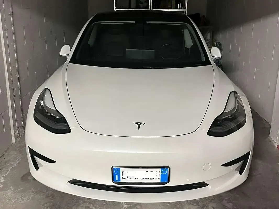 Usata Tesla Model 3 Standard Range 88 kW (120 CV) 2020 Bianco Berlina