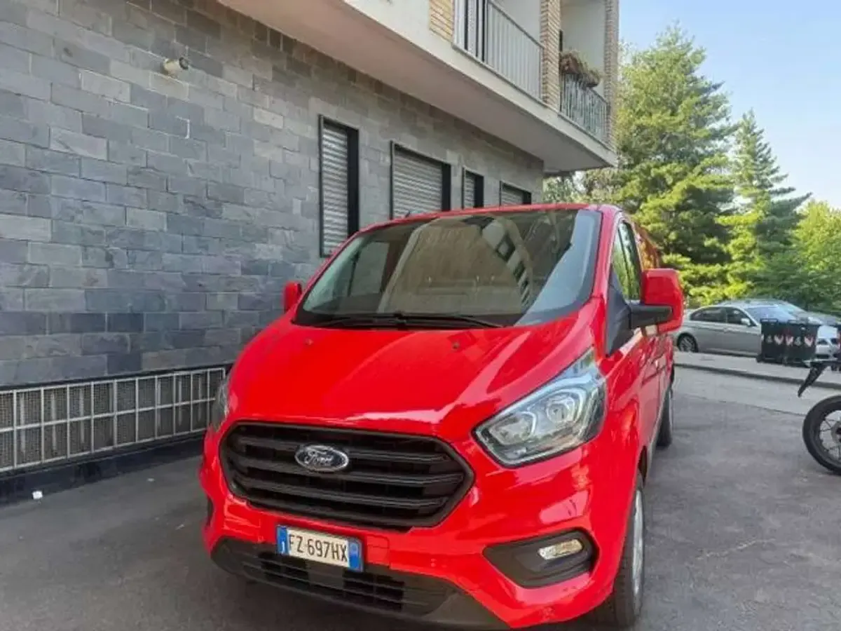 Usata Ford Transit Custom 131 CV (96 kW) 2019 Rosso Furgone