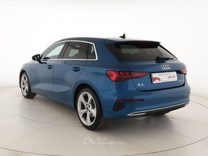 Usata Audi A3 Advanced 131 CV (96 kW) 2021 Blu Berlina