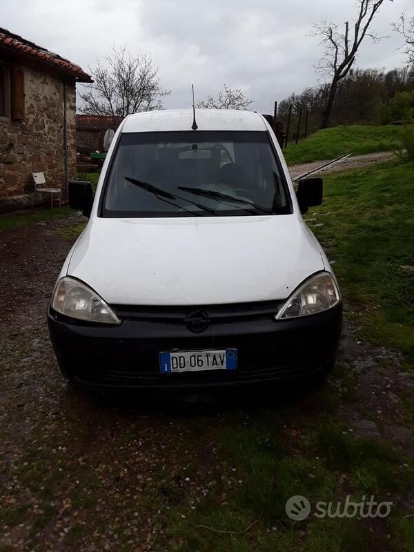 Usata Opel Combo S 97 CV (71 kW) 2006 Bianco Monovolume