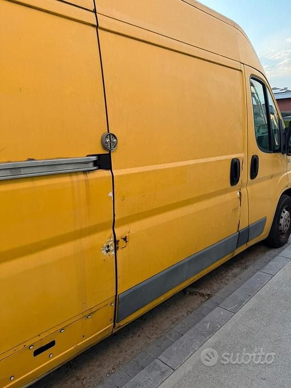 Usata Fiat Ducato 160 CV (117 kW) 2007 Giallo Furgone