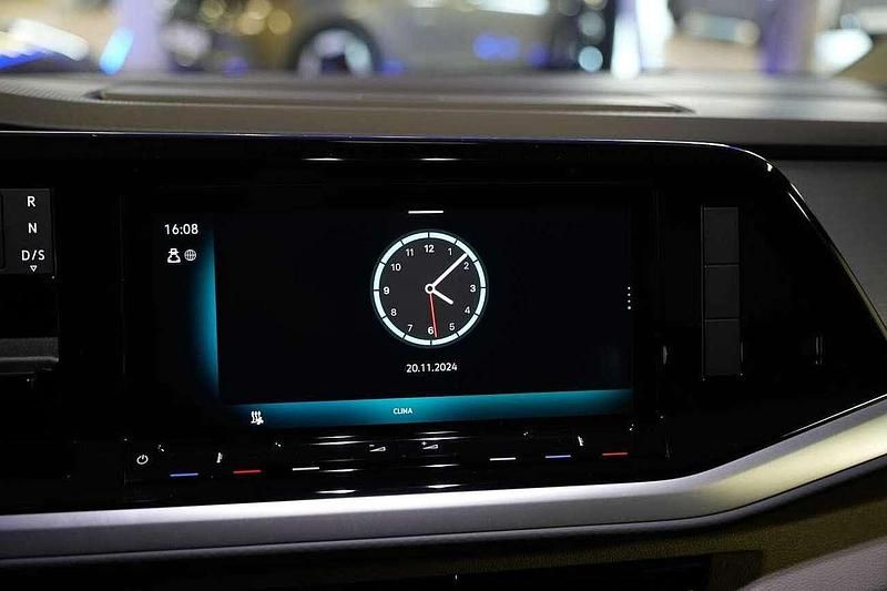 Usata VW Multivan Life 150 CV (110 kW) 2024 Nero deep black Furgone