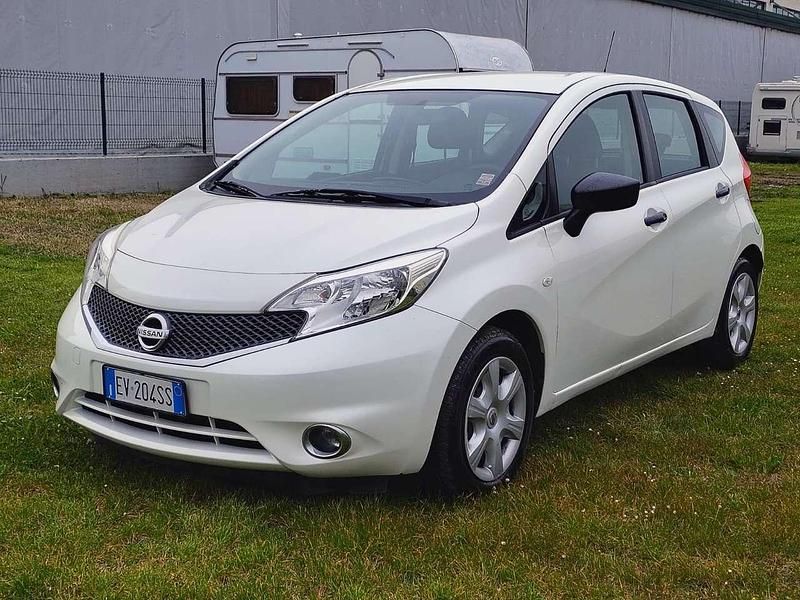Usata Nissan Note Tekna 90 CV (66 kW) 2014 Bianco Utilitaria