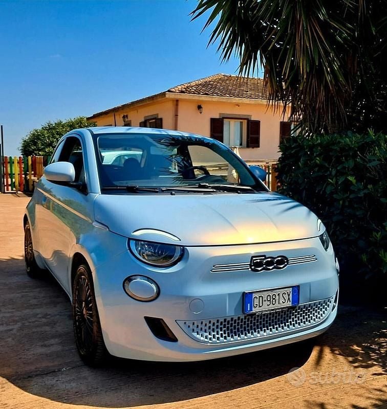 Gebraucht Fiat 500e Icon 86 kW (118 PS) 2020 Blau Limousine