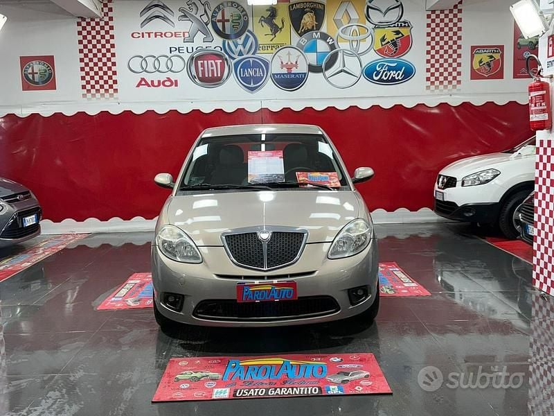 Usata Lancia Ypsilon 60 CV (44 kW) 2009 Grigio Utilitaria