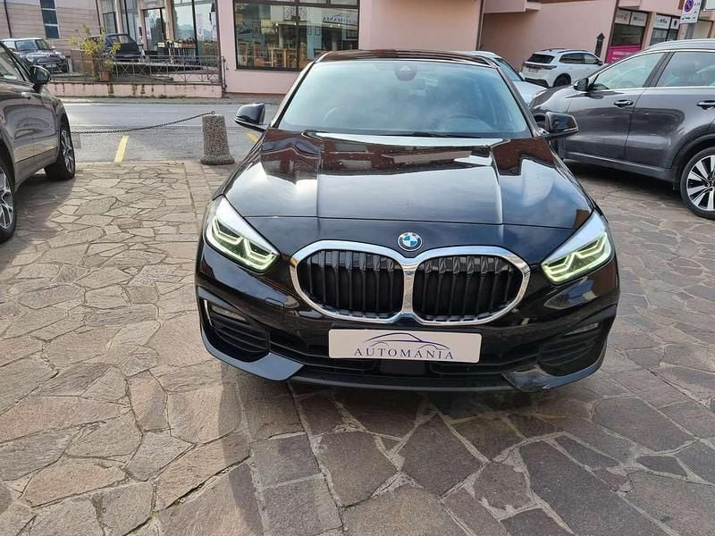 Usata BMW 118 Advantage 150 CV (110 kW) 2020 Nero Utilitaria