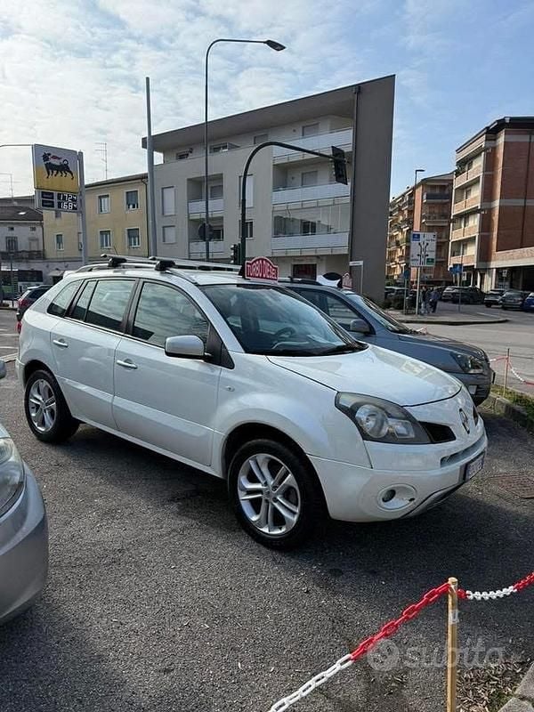 Usata Renault Koleos Dynamique 150 CV (110 kW) 2010 Bianco SUV