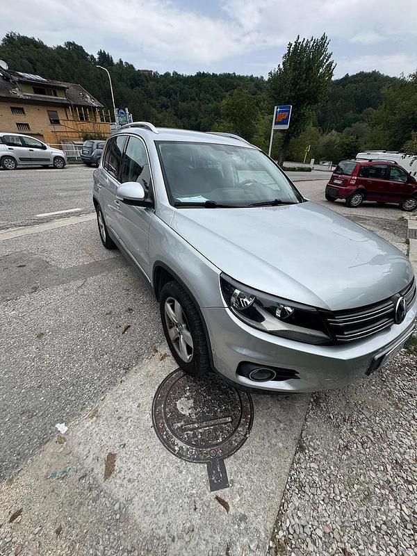 Usata VW Tiguan 140 CV (102 kW) 2011 Grigio SUV