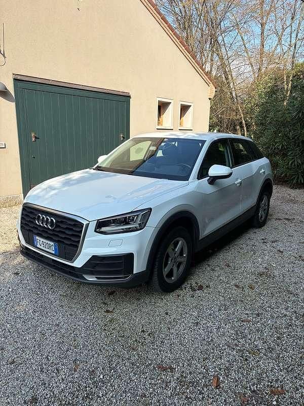 Usata Audi Q2 Business 116 CV (85 kW) 2017 Bianco SUV