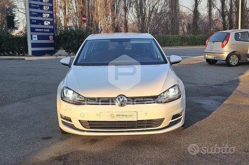 Usata VW Golf VII Highline 110 CV (80 kW) 2017 Bianco Utilitaria