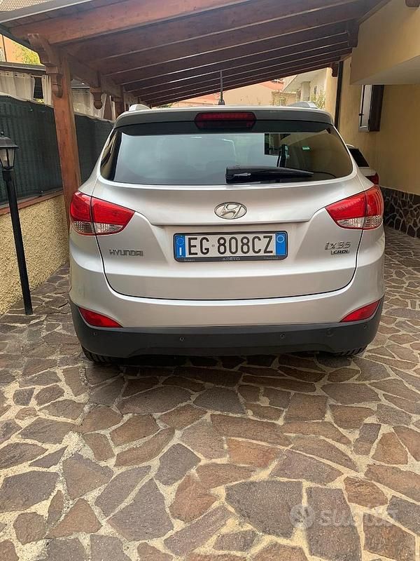 Grigio Usata 2011 Hyundai ix35 SUV | 7500 € (Molto cara) - Immagine 1/4