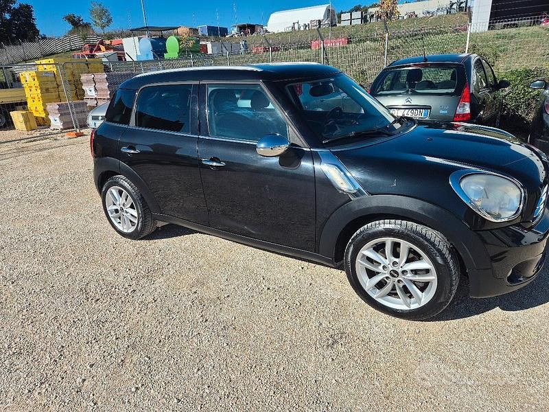 Usata Mini Countryman 111 CV (81 kW) 2012 Grigio SUV