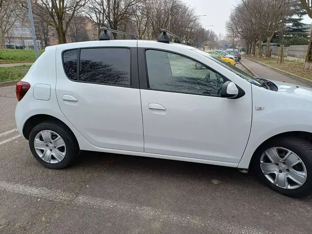 Usata Dacia Sandero Comfort 101 CV (74 kW) 2021 Bianco Berlina