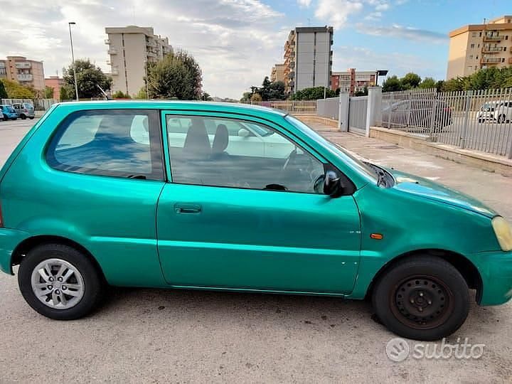 Usata Honda Logo 65 CV (47 kW) 2001 Verde Utilitaria