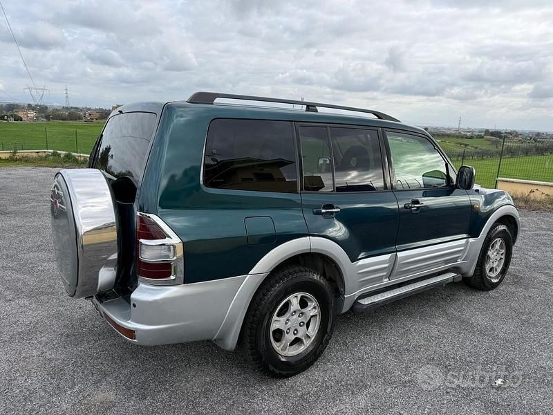 Usata Mitsubishi Pajero 160 CV (117 kW) 2004 Blu SUV