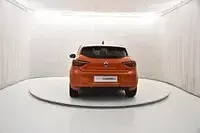Usata Renault Clio V Techno 145 CV (106 kW) 2023 Arancione Berlina