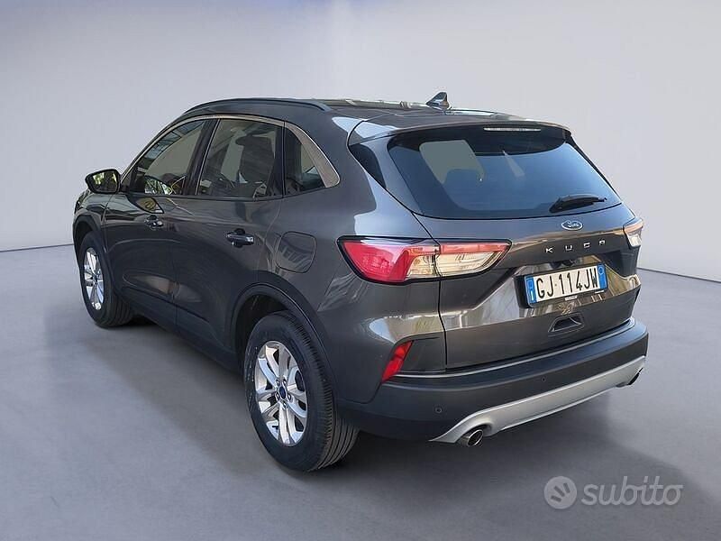 Usata Ford Kuga Business Edition 120 CV (88 kW) 2022 Grigio SUV
