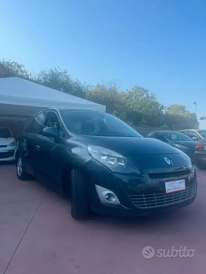 Usata Renault Scenic E-Tech Dynamique 110 CV (80 kW) 2010 Grigio Monovolume