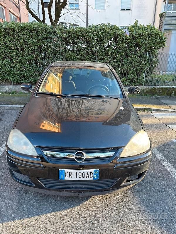 Usata Opel Corsa 2004 Nero Utilitaria
