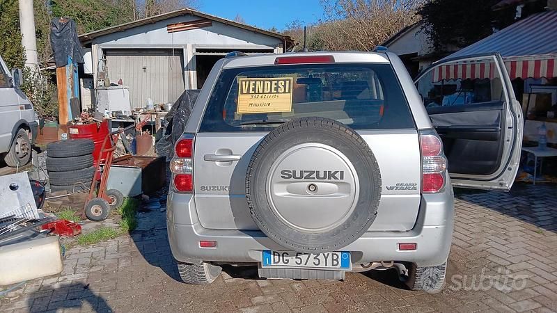 Usata Suzuki Grand Vitara 2005 Grigio SUV