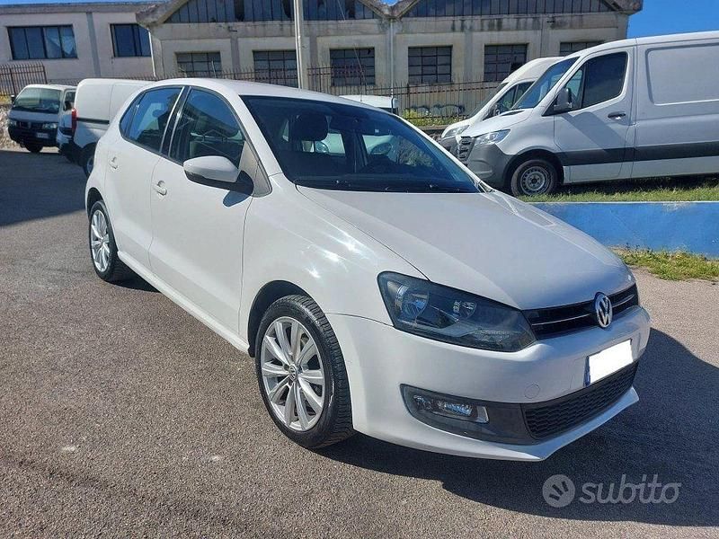 Usata VW Polo Comfortline 75 CV (55 kW) 2011 Bianco Utilitaria