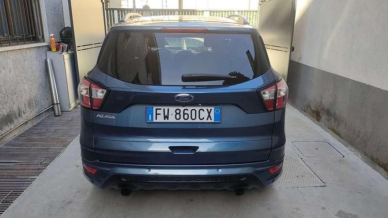Usata Ford Kuga ST-Line 120 CV (88 kW) 2019 Blu/azzurro SUV