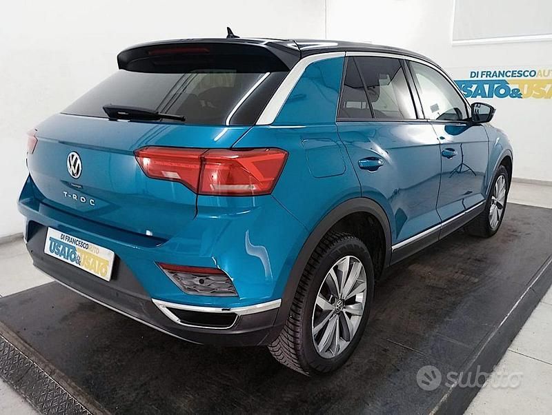Usata VW T-Roc Style 150 CV (110 kW) 2019 Azzurro metallizzato SUV