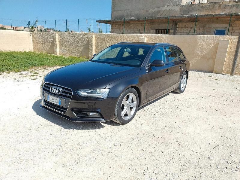 Nero Usata 2015 Audi A4 Station wagon | 9999 € (Super prezzo) - Immagine 1/1