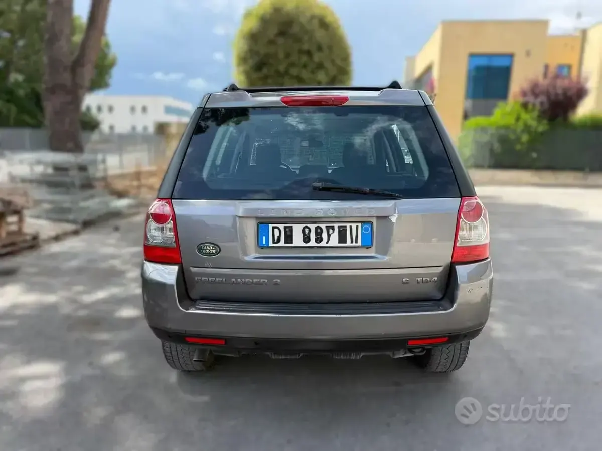 Usata Land Rover Freelander 2 160 CV (117 kW) 2009 Grigio SUV