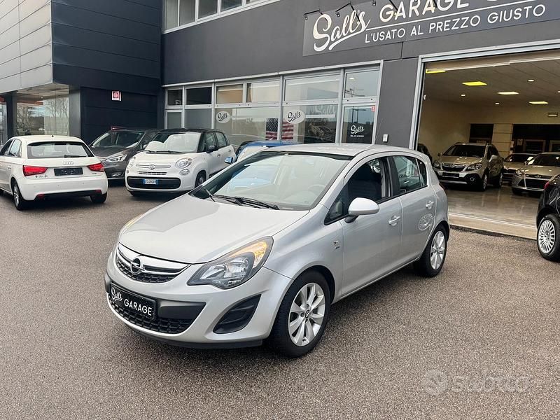 Usata Opel Corsa 85 CV (62 kW) 2013 Grigio Utilitaria