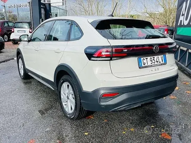 Usata VW Taigo Life 110 CV (80 kW) 2024 Beige SUV