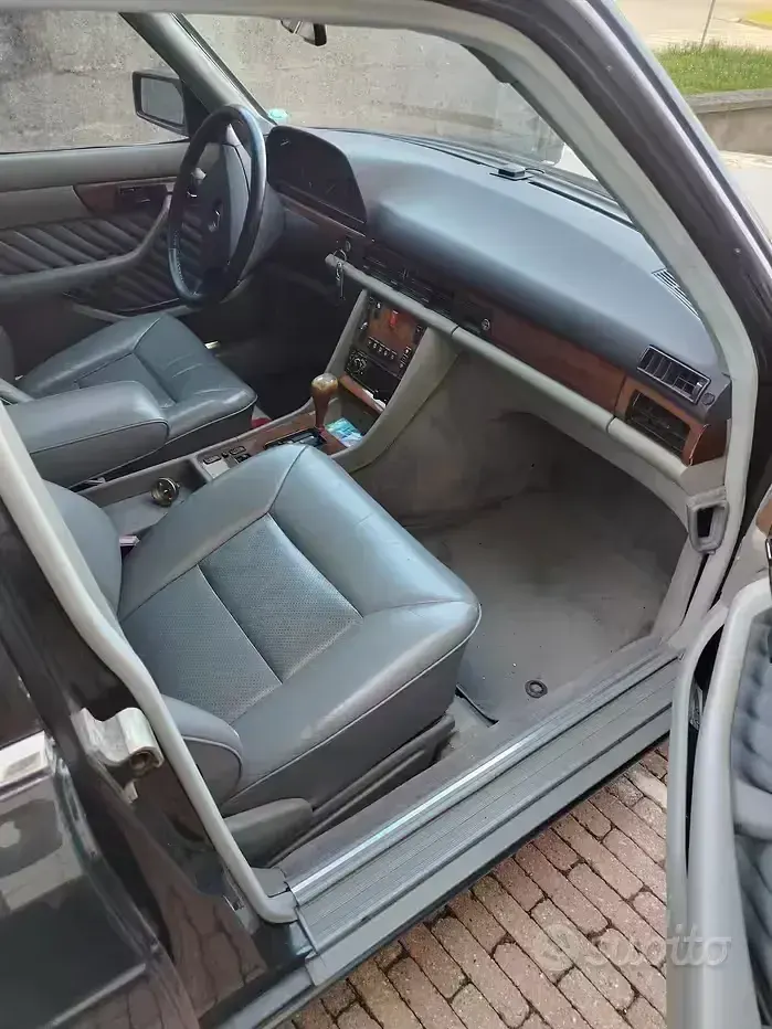 Usata Mercedes 300 SE 1989 Nero Berlina