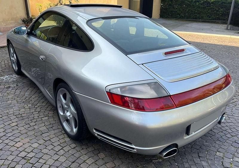 Usata Porsche 911 Carrera 4S 320 CV (235 kW) 2003 Argento Coupé