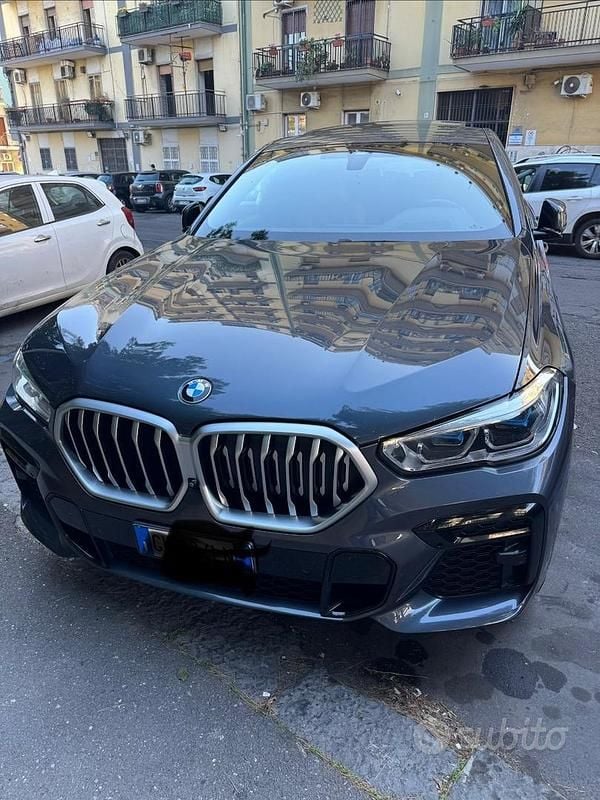 Grigio Usata 2022 BMW X6 M Sport SUV | 48.000 € - Immagine 1/4