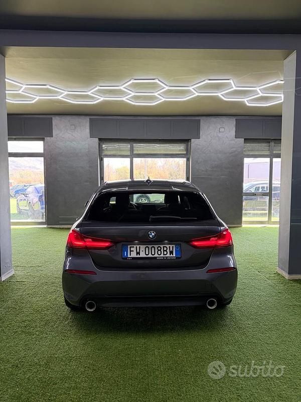 Brugt BMW 118 Sport Line 150 HK (110 kW) 2019 Grå Hatchback