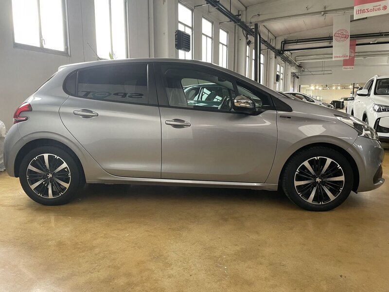 Usato 2020 Peugeot 208 1.5 Diesel 102 CV (13.900 €)