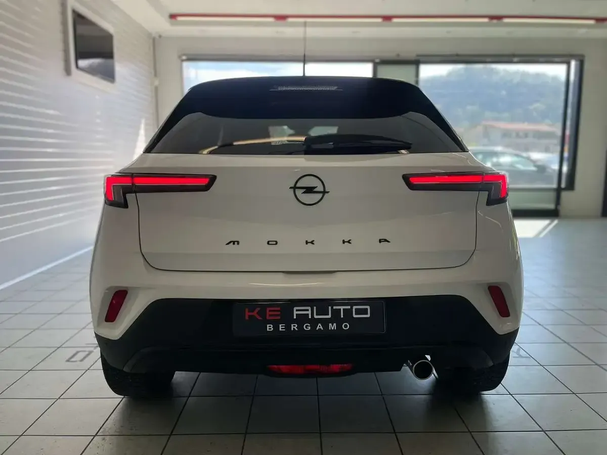Begagnad Opel Mokka GS Line 131 HK (96 kW) 2022 Vit SUV