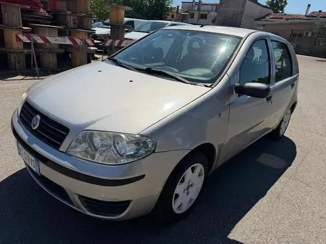 Usata Fiat Punto Active 60 CV (44 kW) 2005 Utilitaria