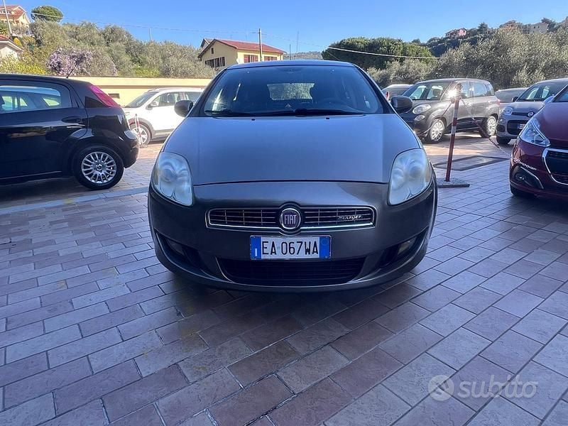 Usata Fiat Bravo Emotion 105 CV (77 kW) 2010 Grigio Utilitaria