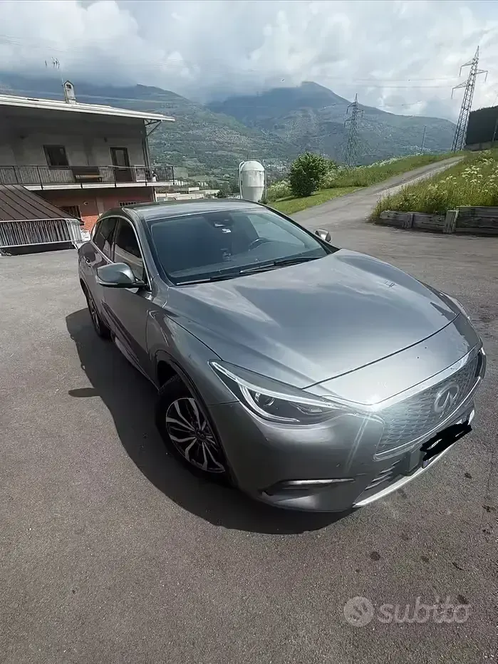 Usata Infiniti Q30 109 CV (80 kW) 2019 Grigio Berlina