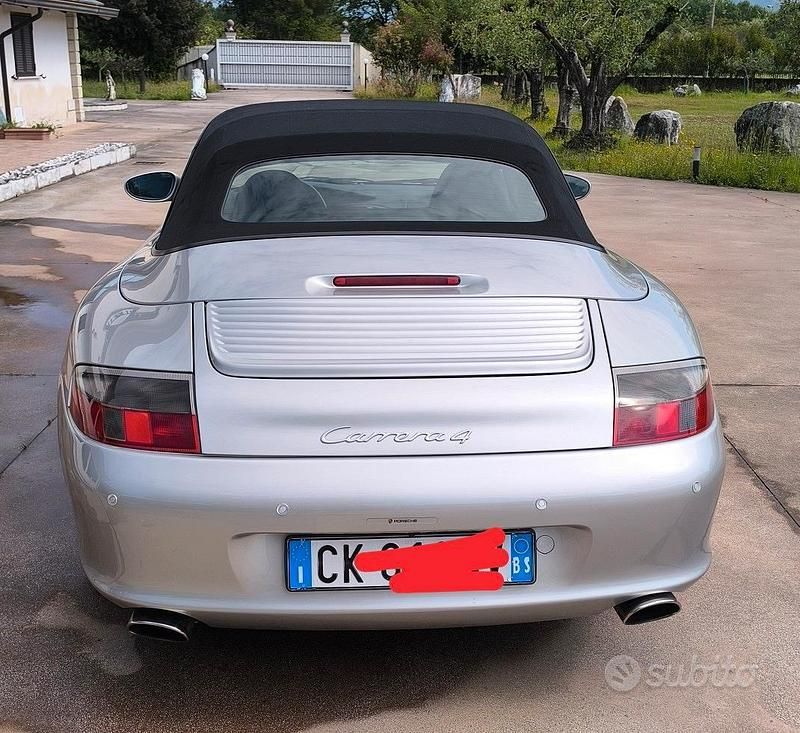 Usata Porsche 911 Carrera 4 320 CV (235 kW) 2003 Grigio Cabrio