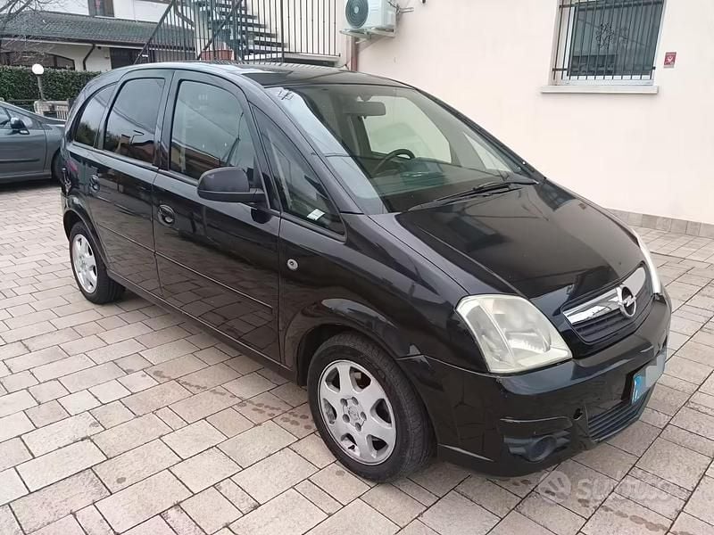 Usata Opel Meriva Cosmo 125 CV (91 kW) 2008 Nero Monovolume
