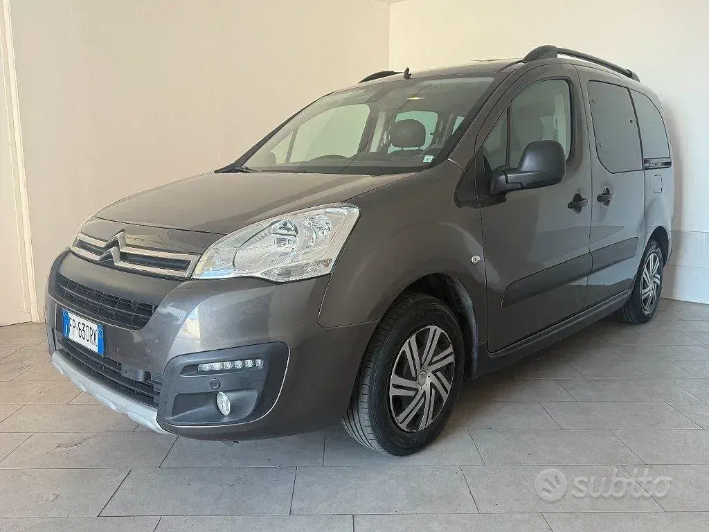 Usata Citroën Berlingo Feel 99 CV (72 kW) 2018 Grigio Monovolume