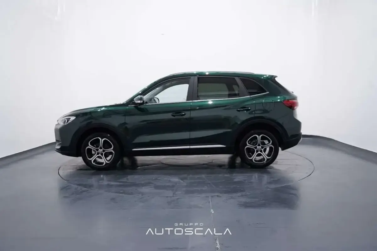 Nuova MG ZS Comfort 116 CV (85 kW) 2026 British racing green SUV