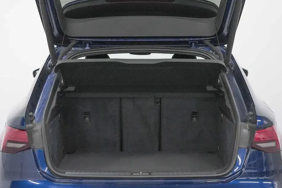Usata Audi A3 S-Line 150 CV (110 kW) 2020 Blu navarra metallizzato Berlina